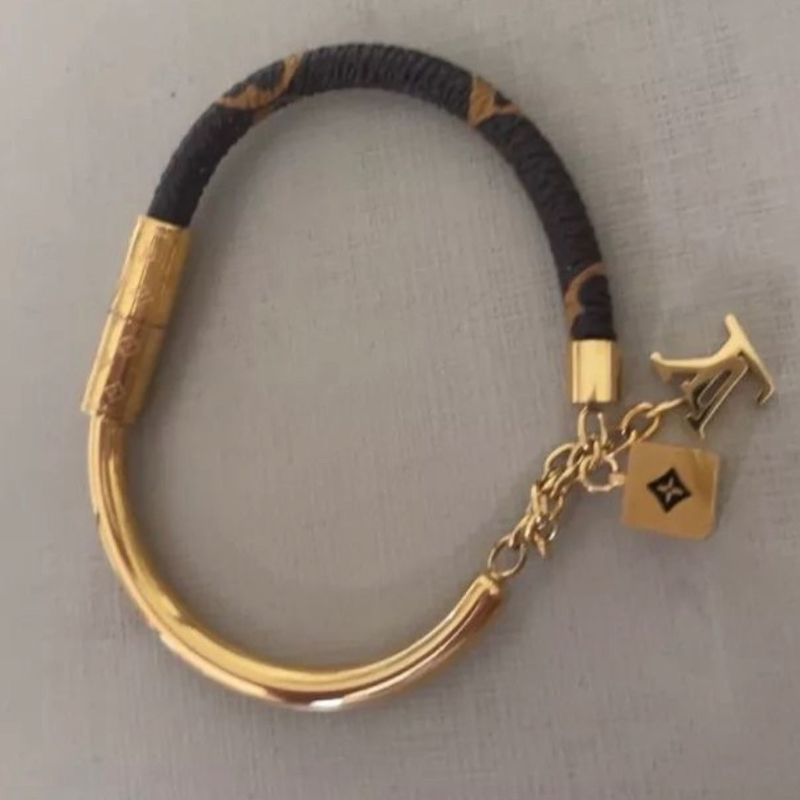 Pulseira Bracelete Louis Vuitton, Bijuteria Feminina Louis Vuitton Usado  88464173