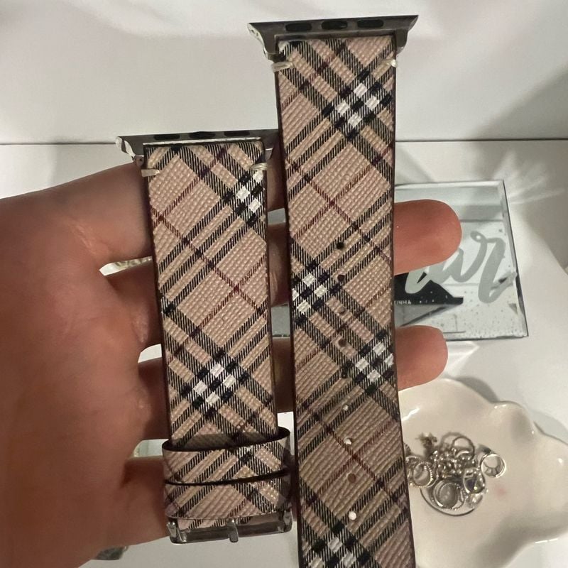 Pulseira de Apple Watch Inspiração Burberry Celular Usado 105922955  enjoei