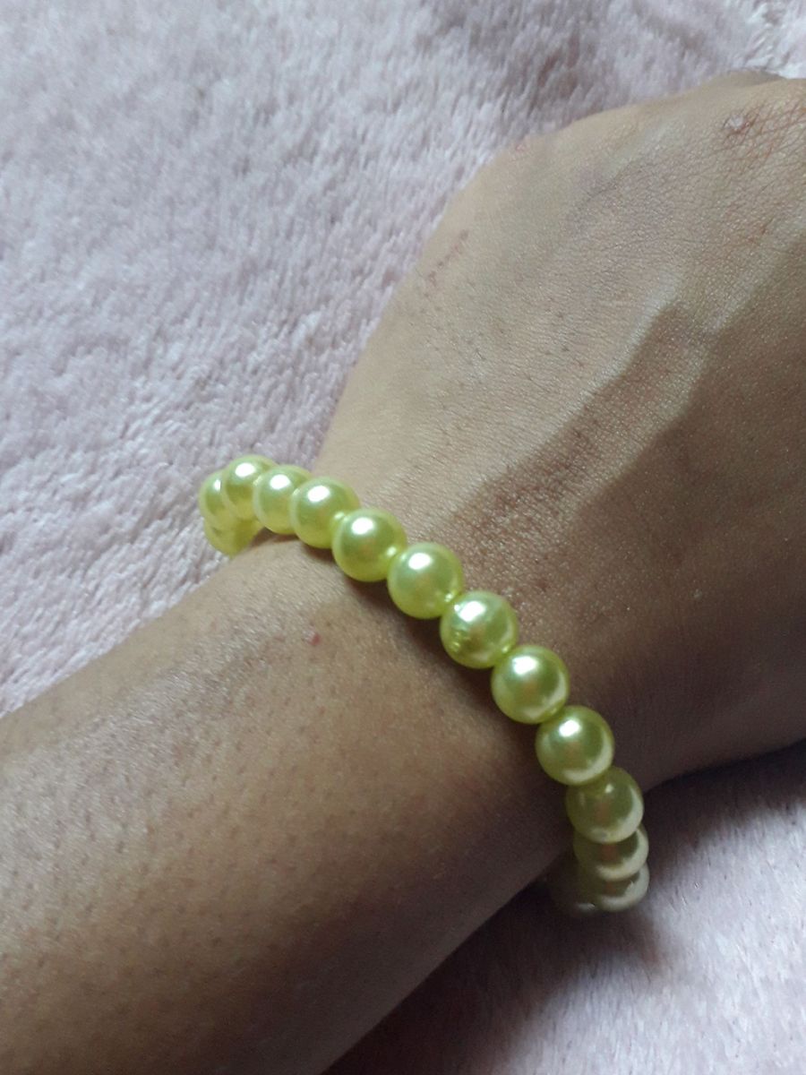 pulseira de pérolas artificial feita com linha de silicone - bijoux sem marca