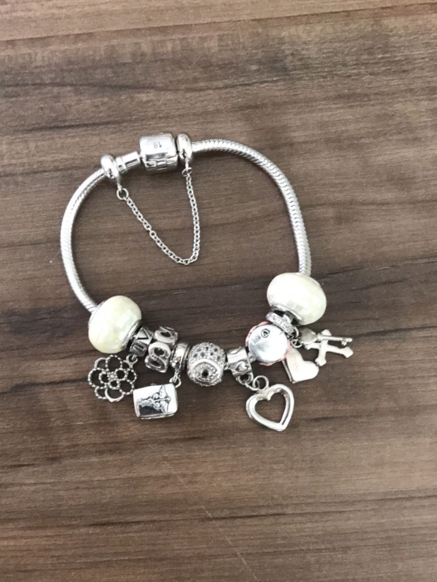 Pulseira Life Vivara com 9 Berloques | Jóia Feminina Vivara Usado ...