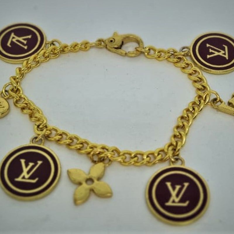 Pulseira Linda, Fica Super Legal para Pendurar em Bolsa Louis Vuitton, Bijuteria Feminina Louis Vuitton Usado 90998574