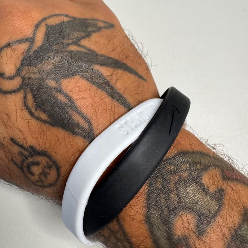 Pulseira Nike Stand Up Speak Up | Nike Nunca Usado 122141786 | enjoei