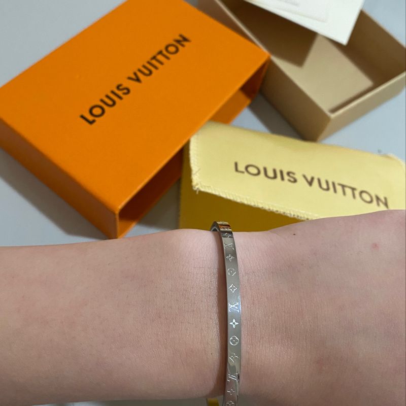 Pulseira Louis Vuitton | Moda Esportiva Feminina Louis Vuitton Usado  80935913 | enjoei