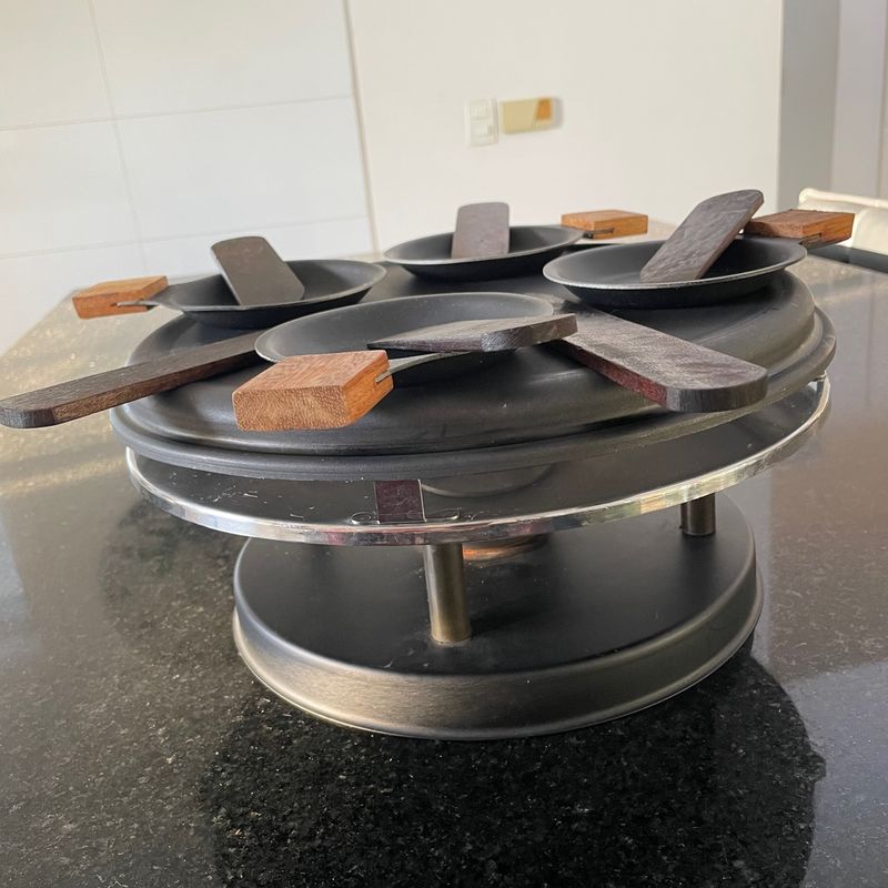 Raclette-Grill - Queijos e Pães - - Forma, Móvel de Cozinha Forma Usado  95277387