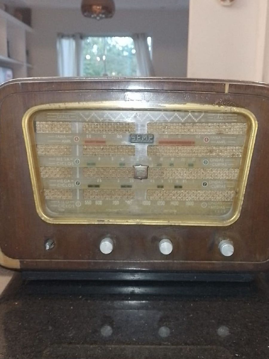 Rádio Antigo a Válvula Usado em Perfeito Estado Funcionando Móvel p Casa Semp Usado