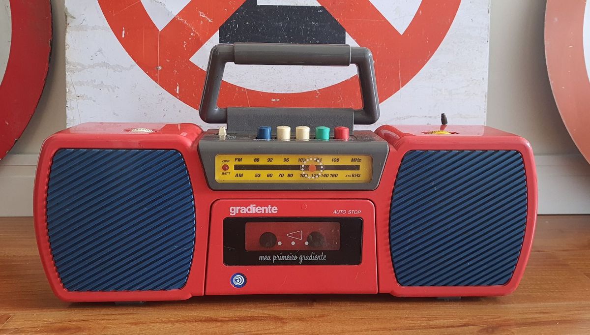 Rádio Gravador Antigo Cassete Meu Primeiro Gradiente | Cacareco Radio ...