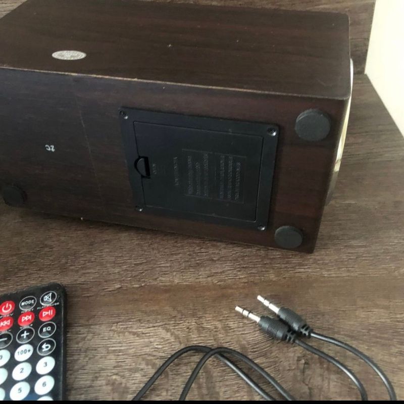 Rádio Multi Portable Speaker | Item Info & Eletro Naishiga Usado
