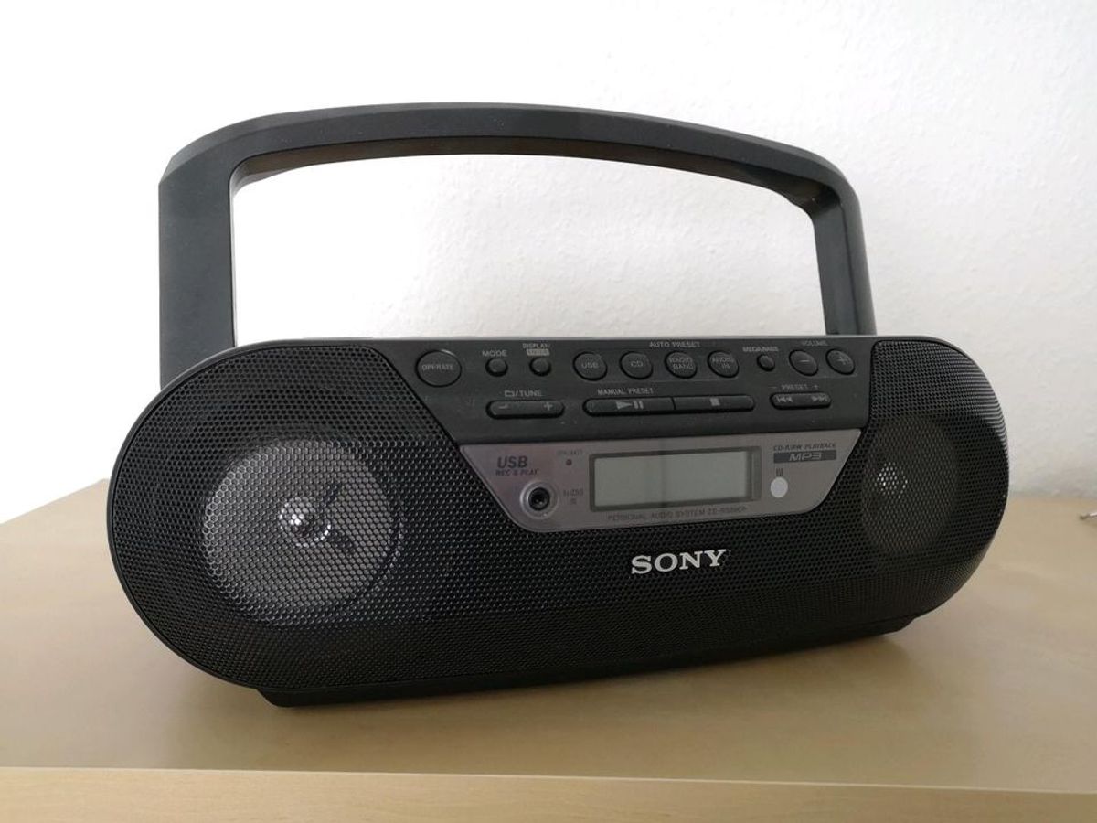 Rádio Portátil Sony Zs Rs09cp Muito Conservado TV e Display Sony
