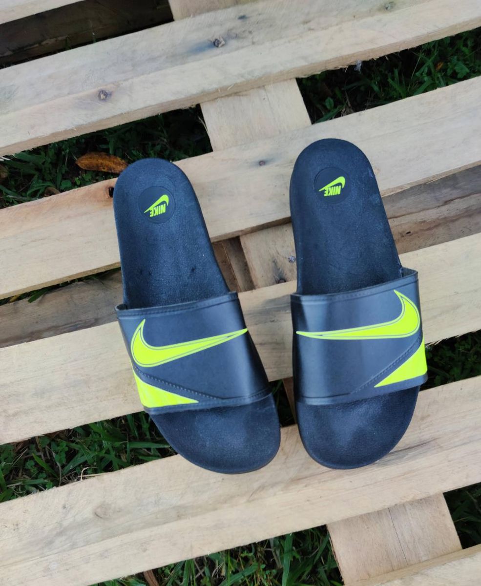 sandália da nike da adidas