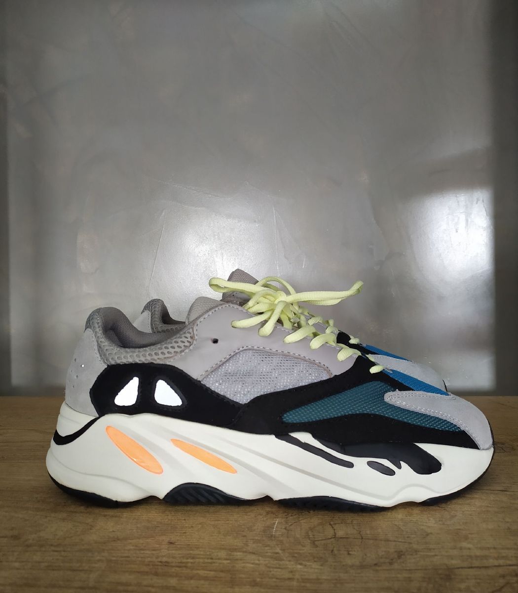 yeezy 700 preto