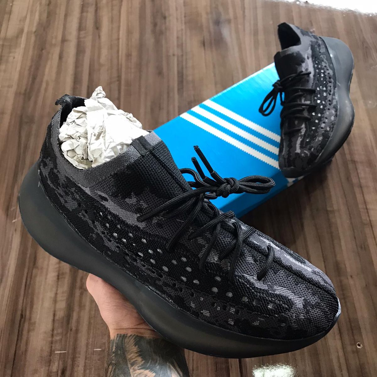 yeezy boost lançamento