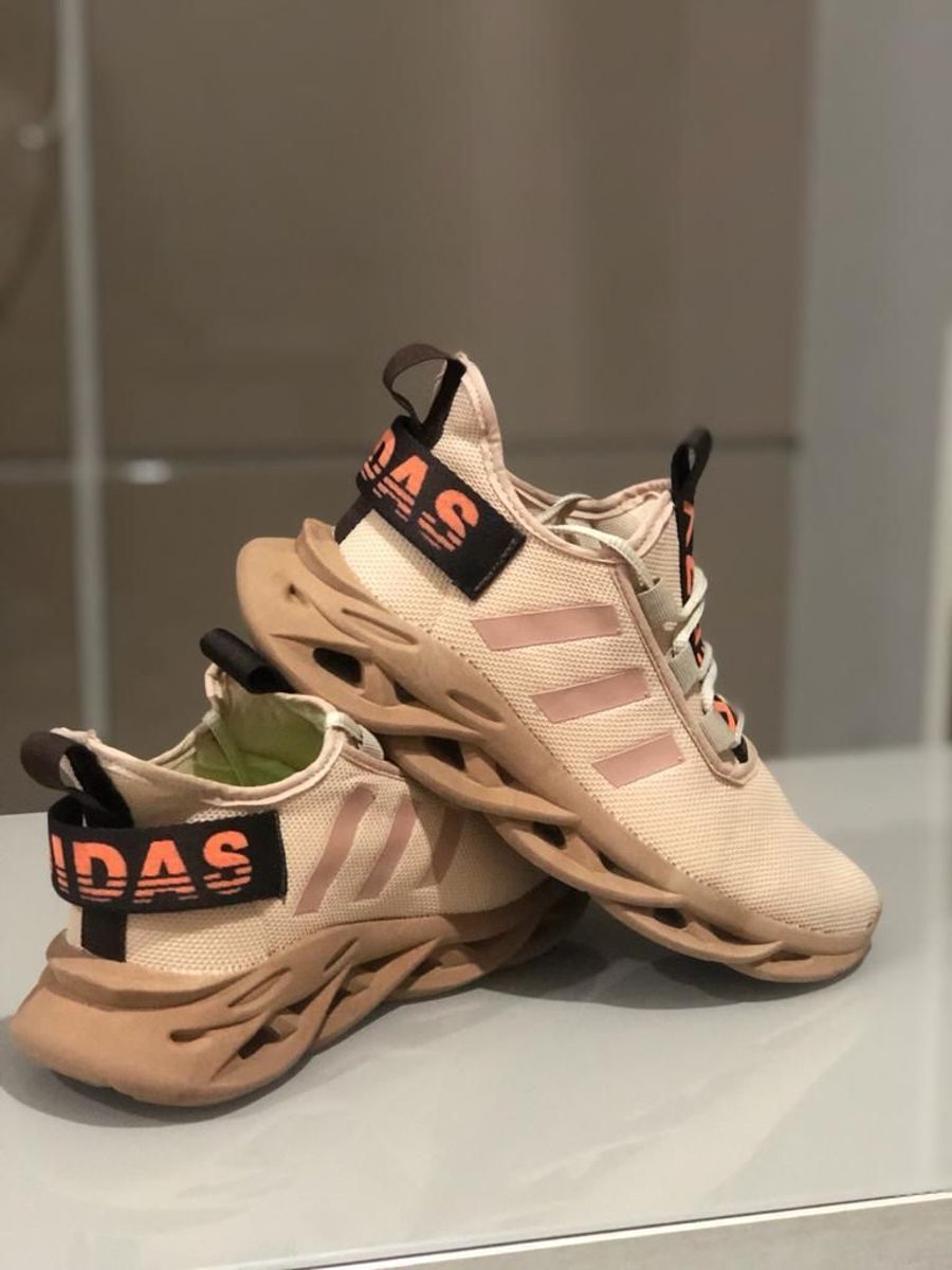 tenis adidas masculino esporte
