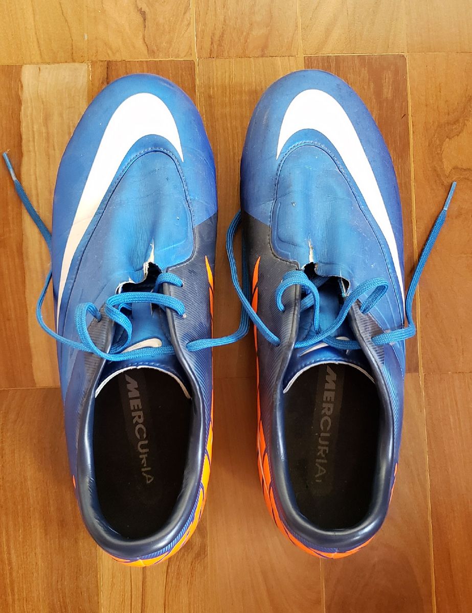 chuteira da nike azul e laranja