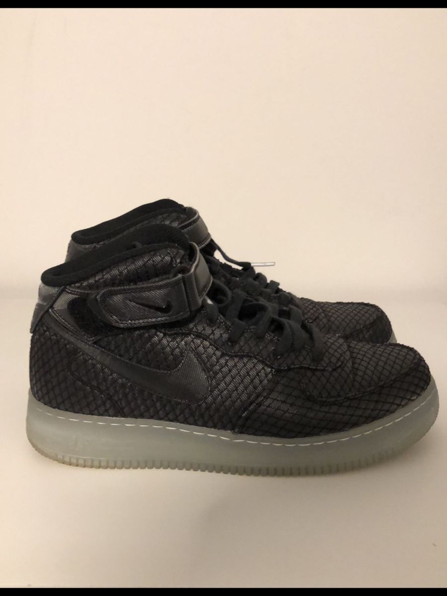 nike air force preto com sola bege