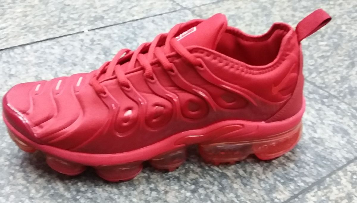 tenis vapormax plus vermelho