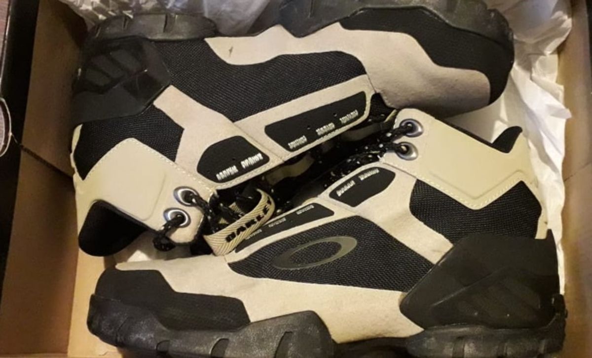 tênis oakley masculino flak summit trekking