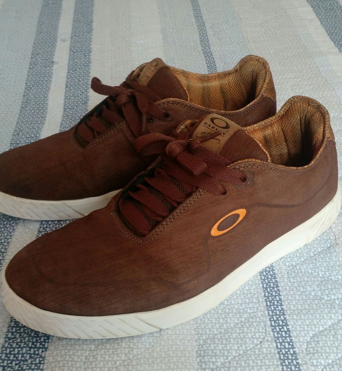 oakley tenis skate