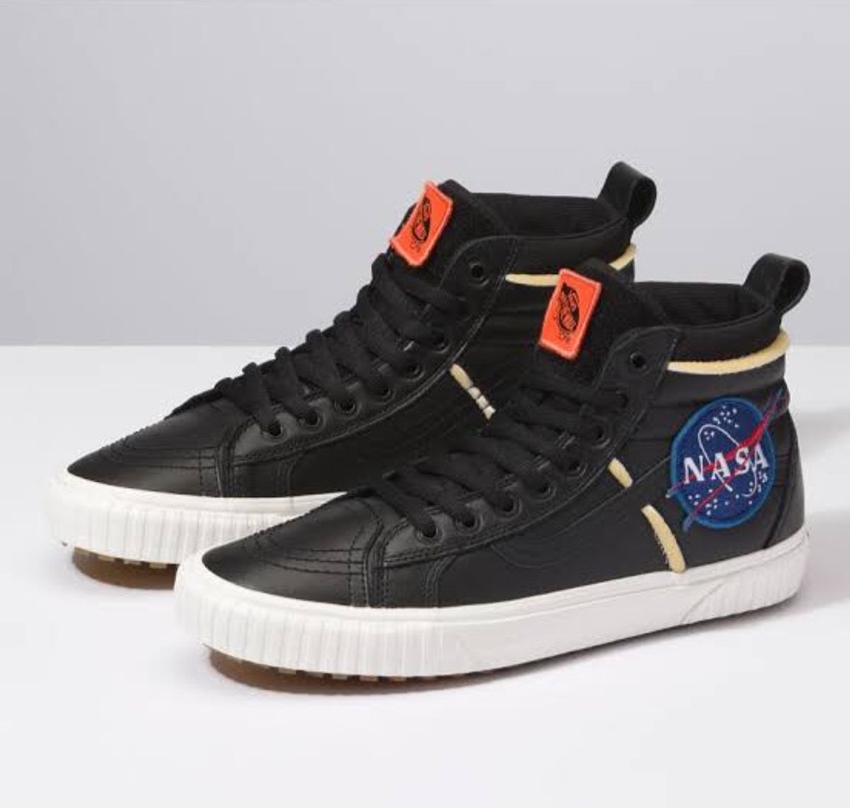 tenis vans nasa branco
