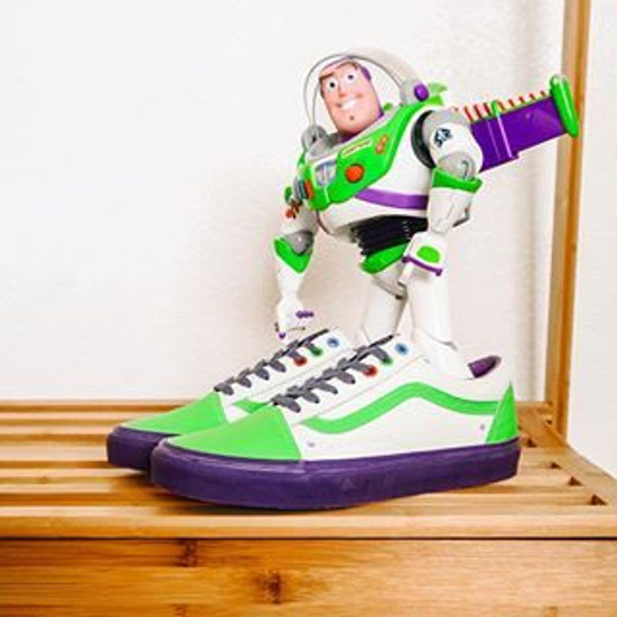 tenis vans buzz lightyear