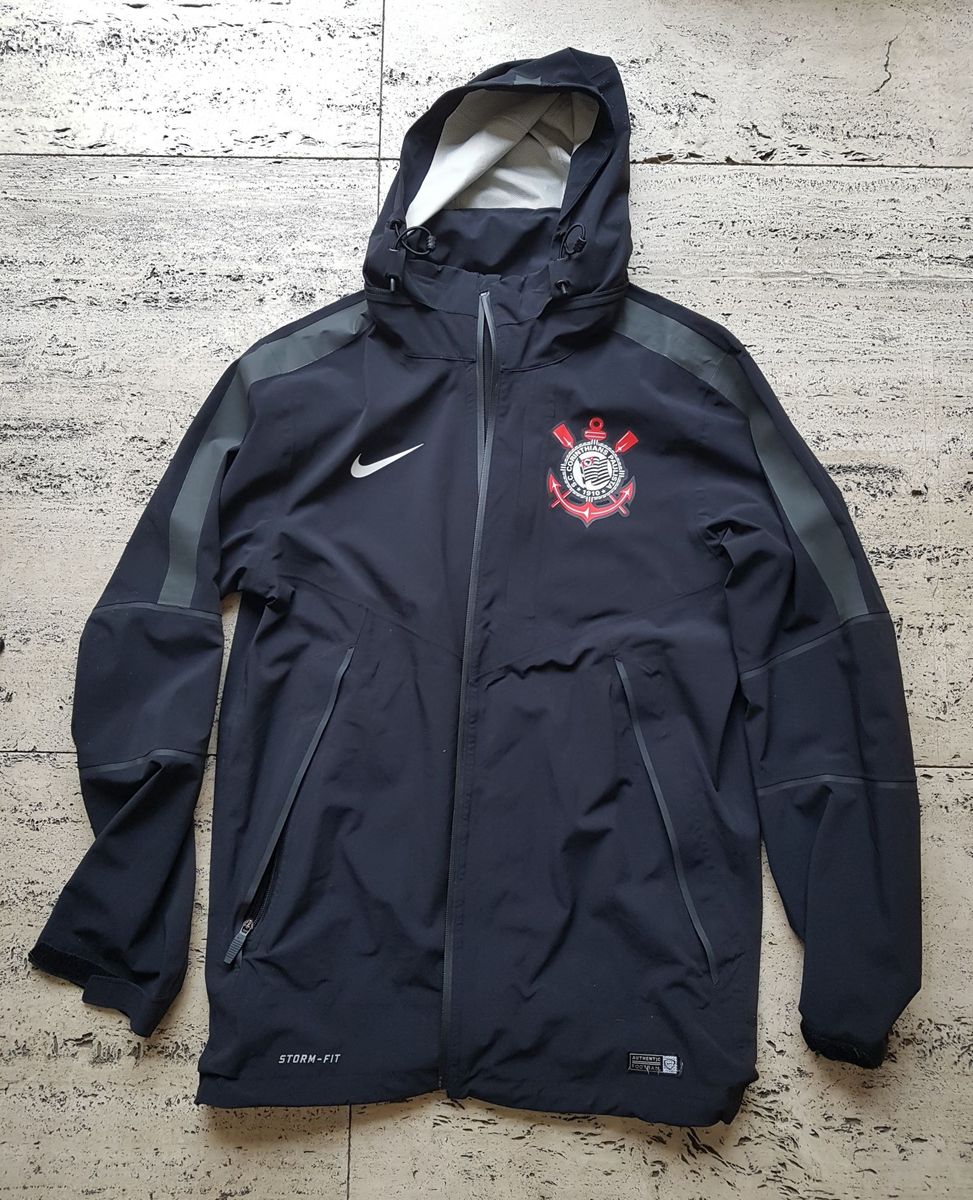 storm fit nike