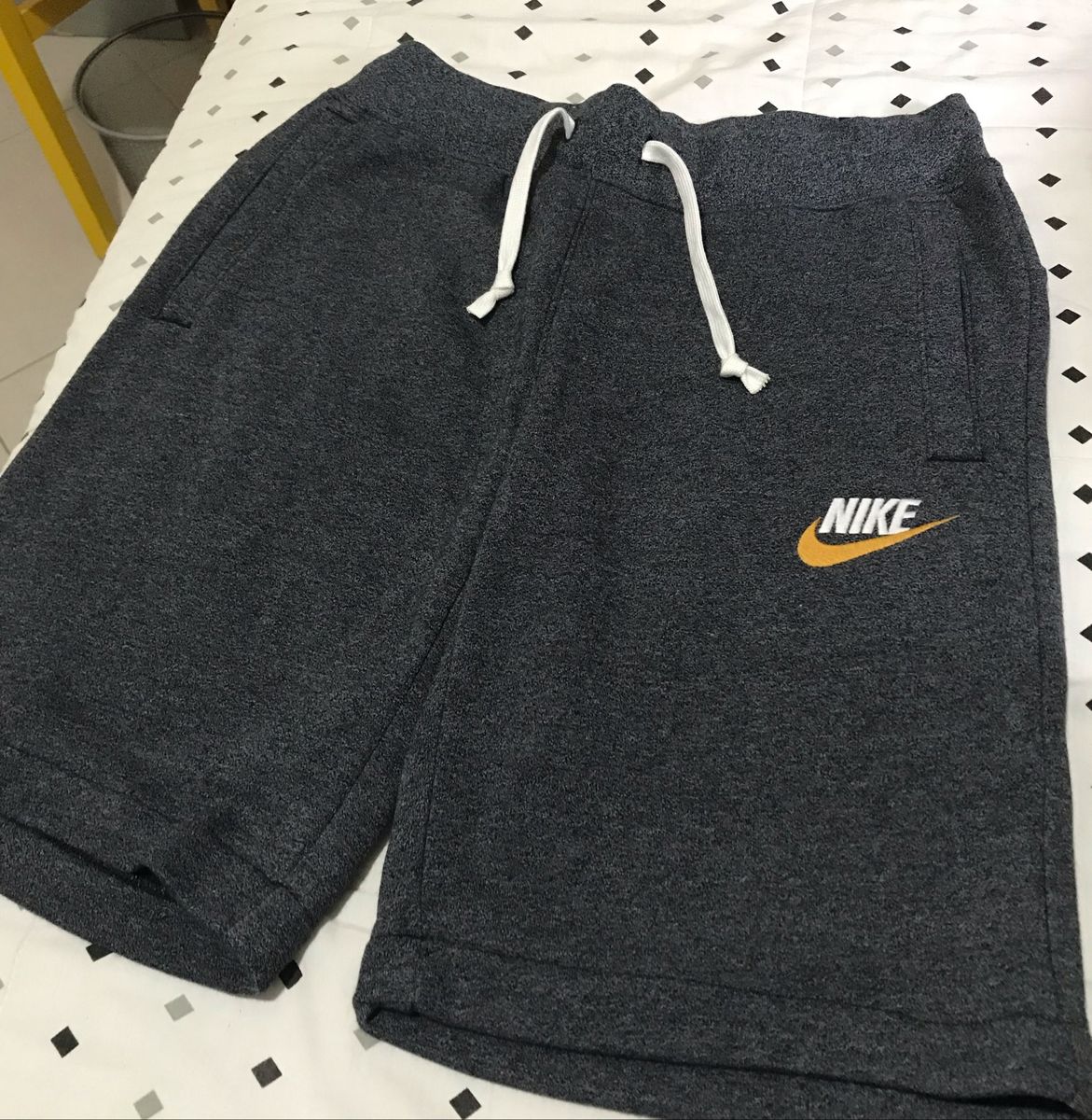 bermuda elastano nike