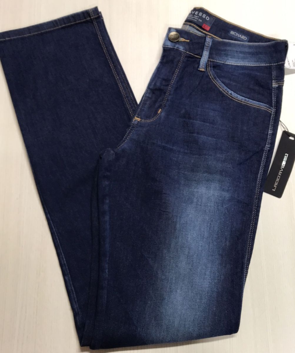 calça jeans lado avesso