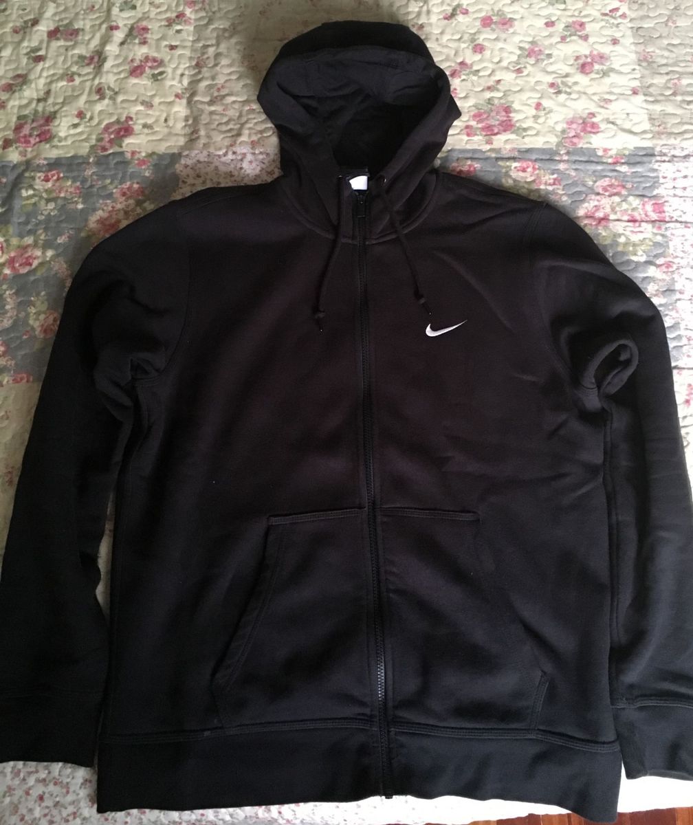 casaco com capuz nike