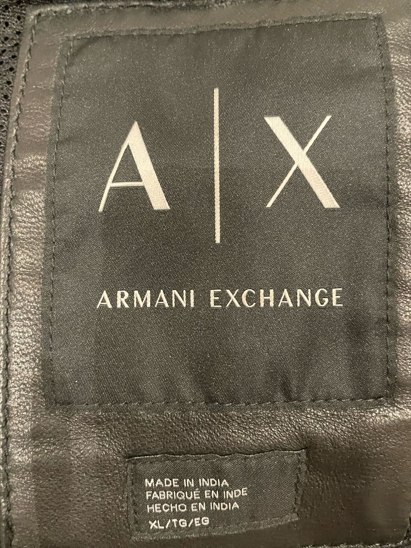 Jaqueta Armani Ex, Nuca Usada, com Etiqueta, 100% Couro ,70cm de Altura e  100 de Ombro a Ombro . | Casaco Masculino Armani Ex Nunca Usado 76221807 |  enjoei