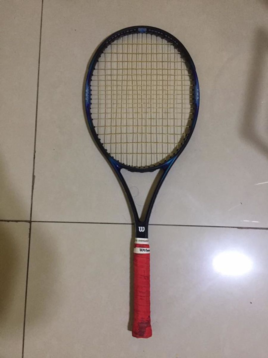 Raquette Wilson Sting Graphite – Taille 4 3/8 – Avec Couverture – Occasion