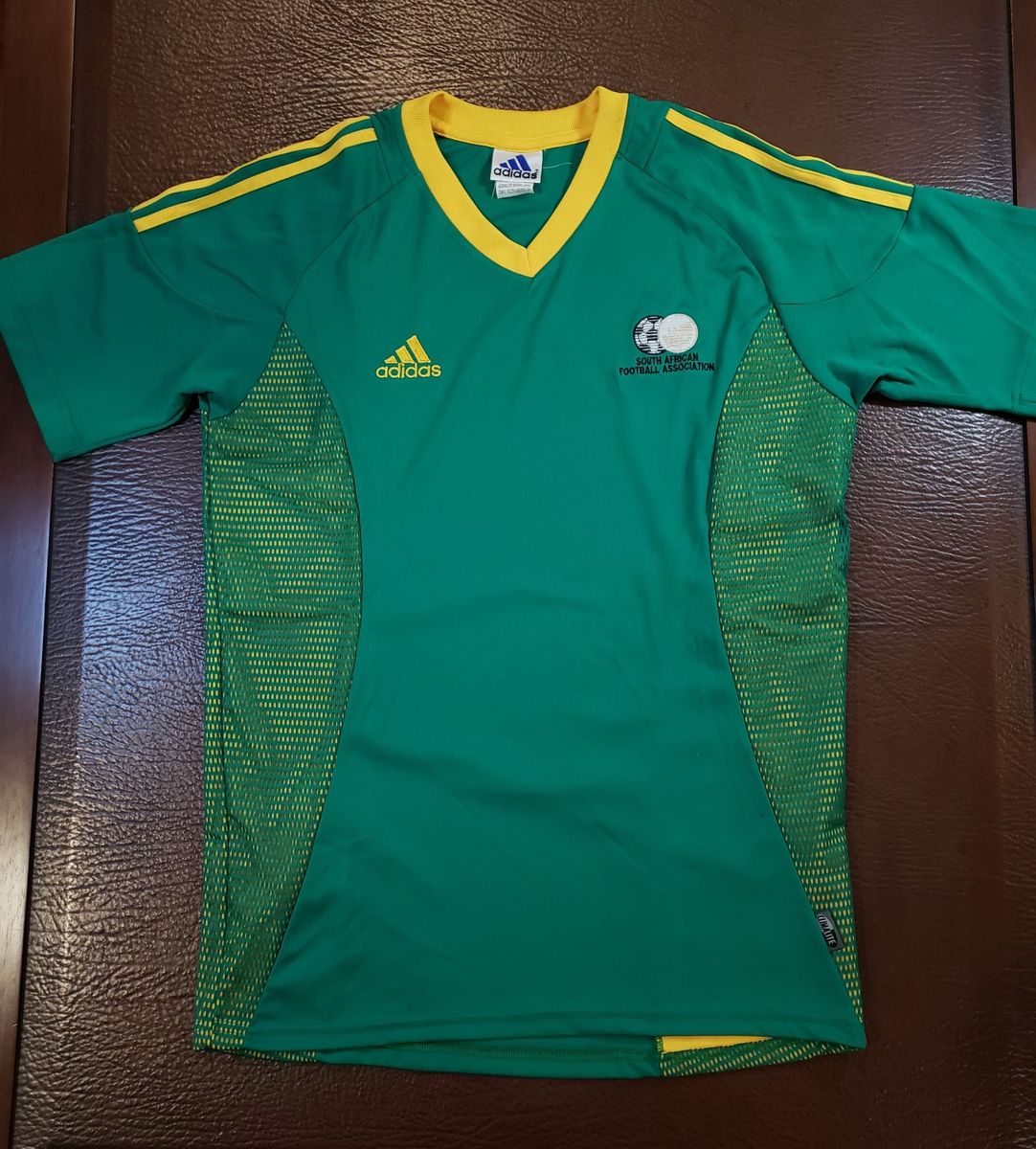 camisa adidas verde e amarela