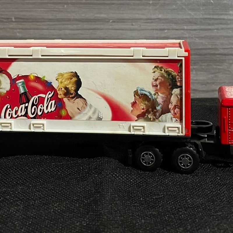 Caminhãozinho da Coca Cola | Brinquedo Usado 1986012 | enjoei