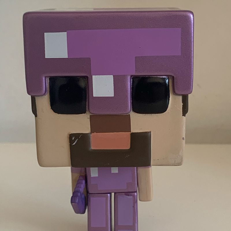 Raro Funko Pop Minecraft Steve Armadura Encanta Brinquedo Funko Usado  107553673 enjoei - Main Image