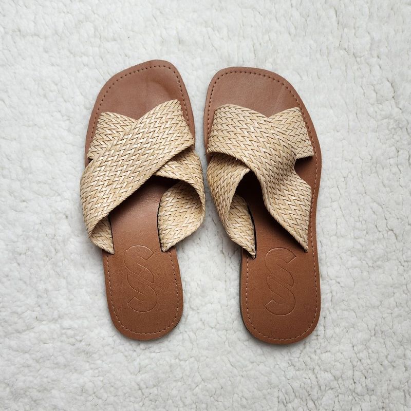 Rasteira Bege Tiras Cruzadas 36 Sonhos Dos Pés Sonho Dos Pés