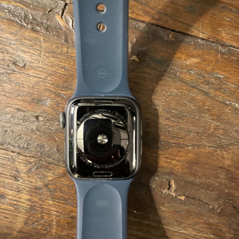 Apple watch series 4 best sale 40mm nike+