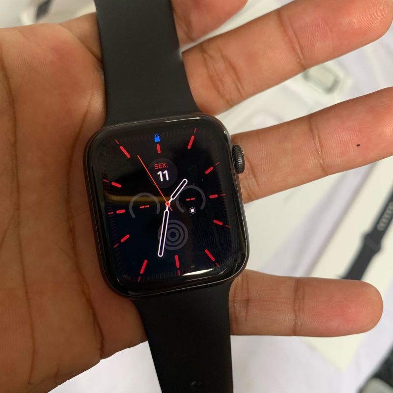 Oportunidade: Smartwatch Apple Watch SE com cupom de R$ 200 de