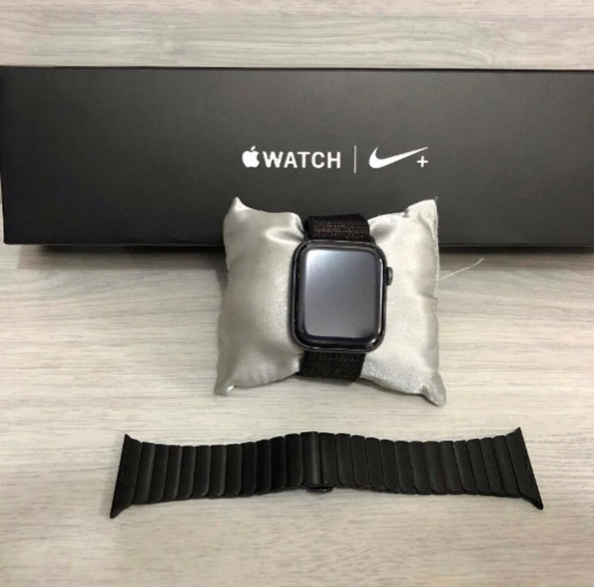 apple nike watch series 4 44mm