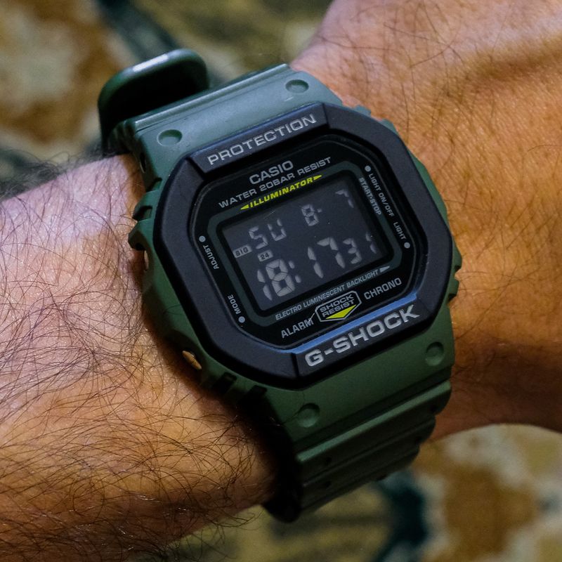 Relógio Casio G-Shock Digital Verde Dw-5610su-3dr Original