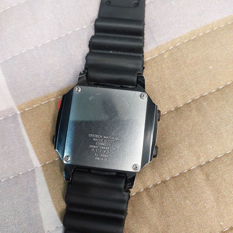 Relógio Citizen Windsurf D060 Caixa Preta | Citizen Usado