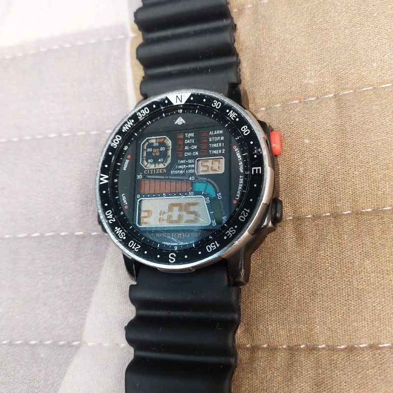 Relógio Citizen Windsurf D060 Caixa Preta | Citizen Usado