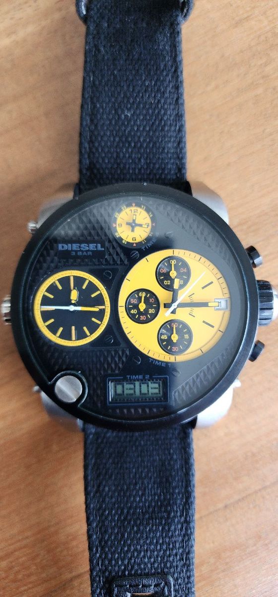 DZ7234 トリプルタイム　腕時計 【DIESEL】 稼働品【中古】