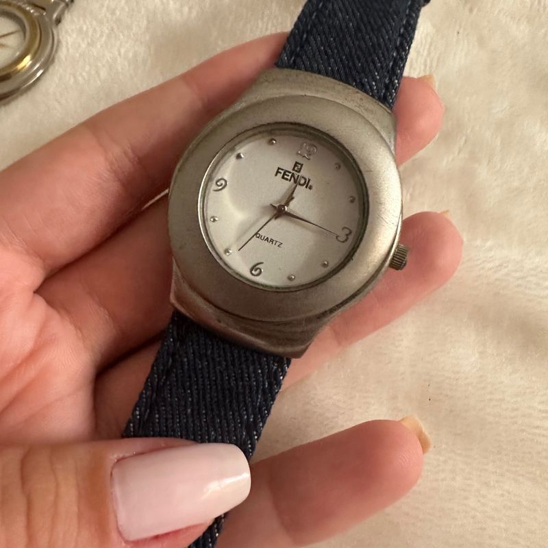 Relógio Fendi Vintage | Relógio Feminino Fendi Usado 89898427 | enjoei