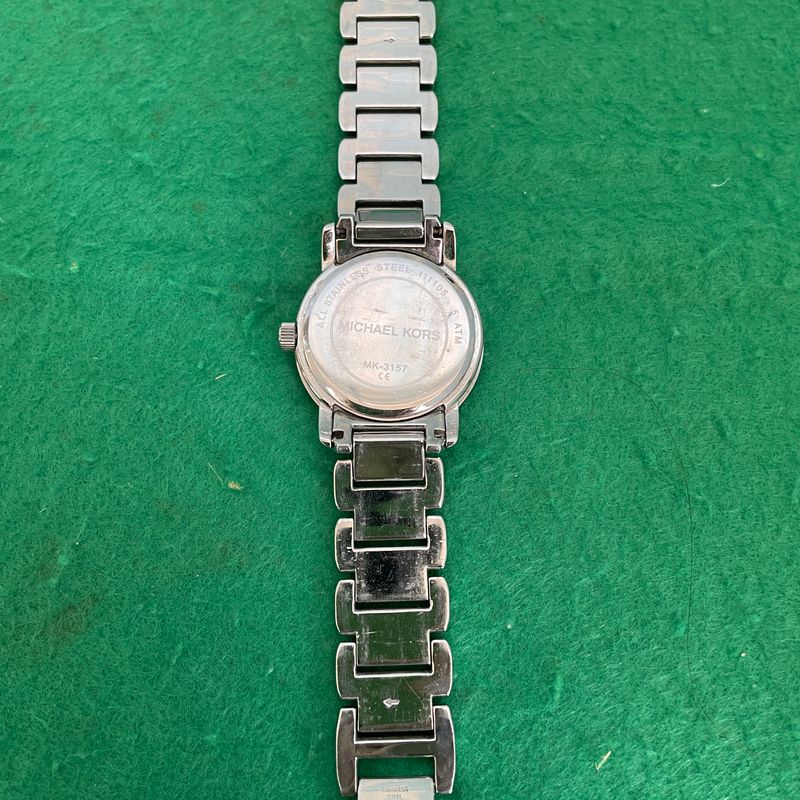 Mk store 3157 watch