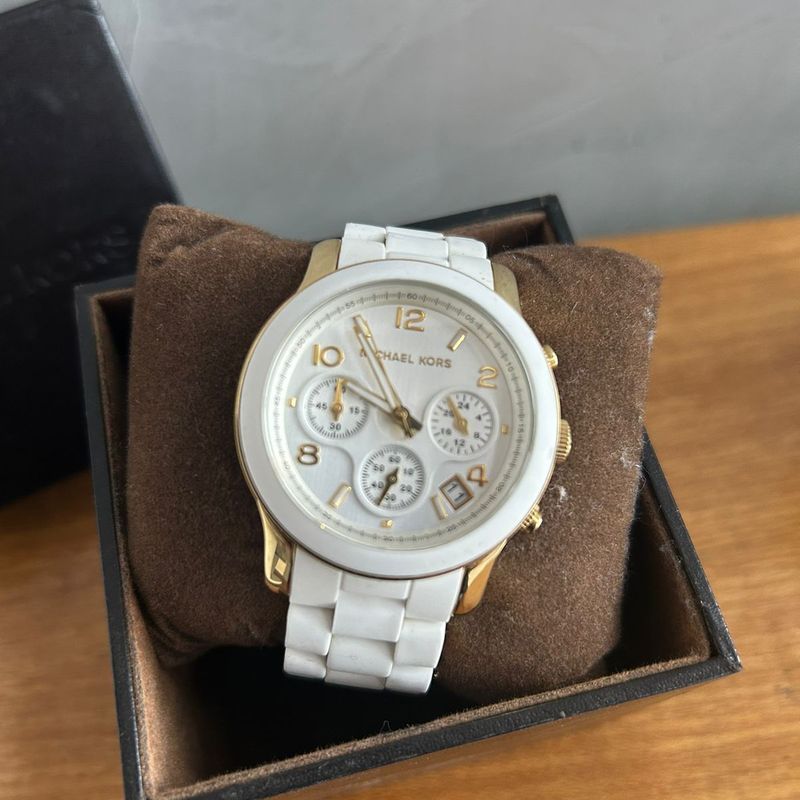 Relogio michael kors feminino branco store e dourado