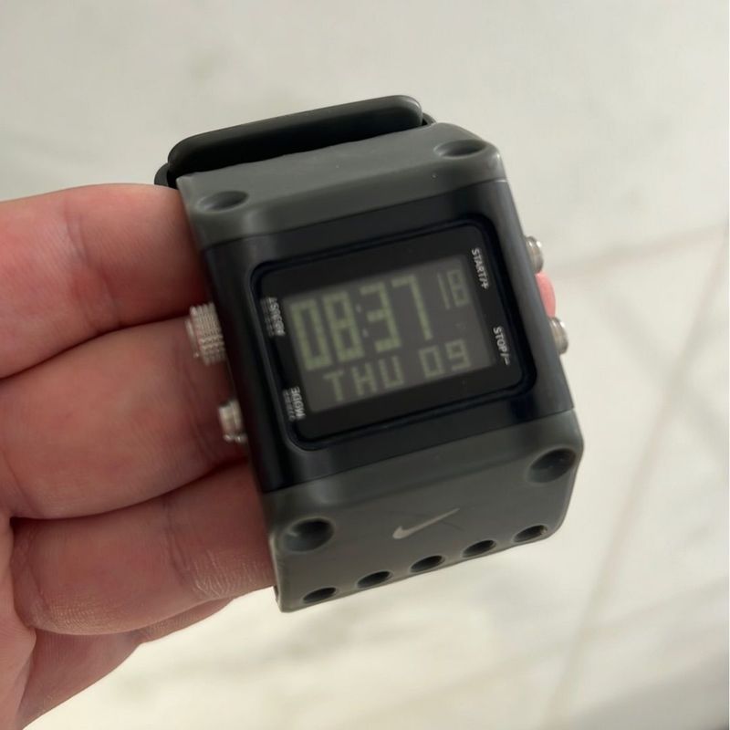 Nike cheap mettle watch