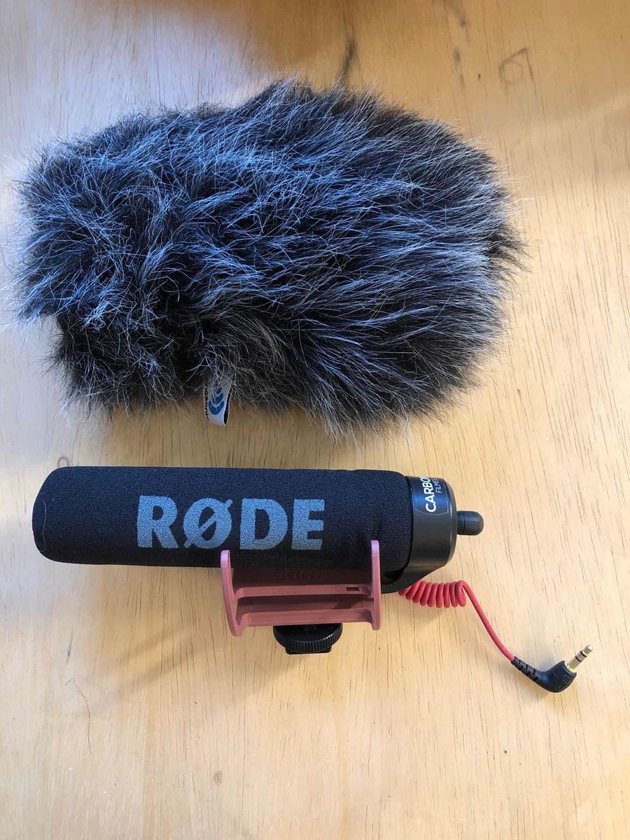 Rode Videomic Go com Dead Cat Microfone Dslr Lente e Acessório de