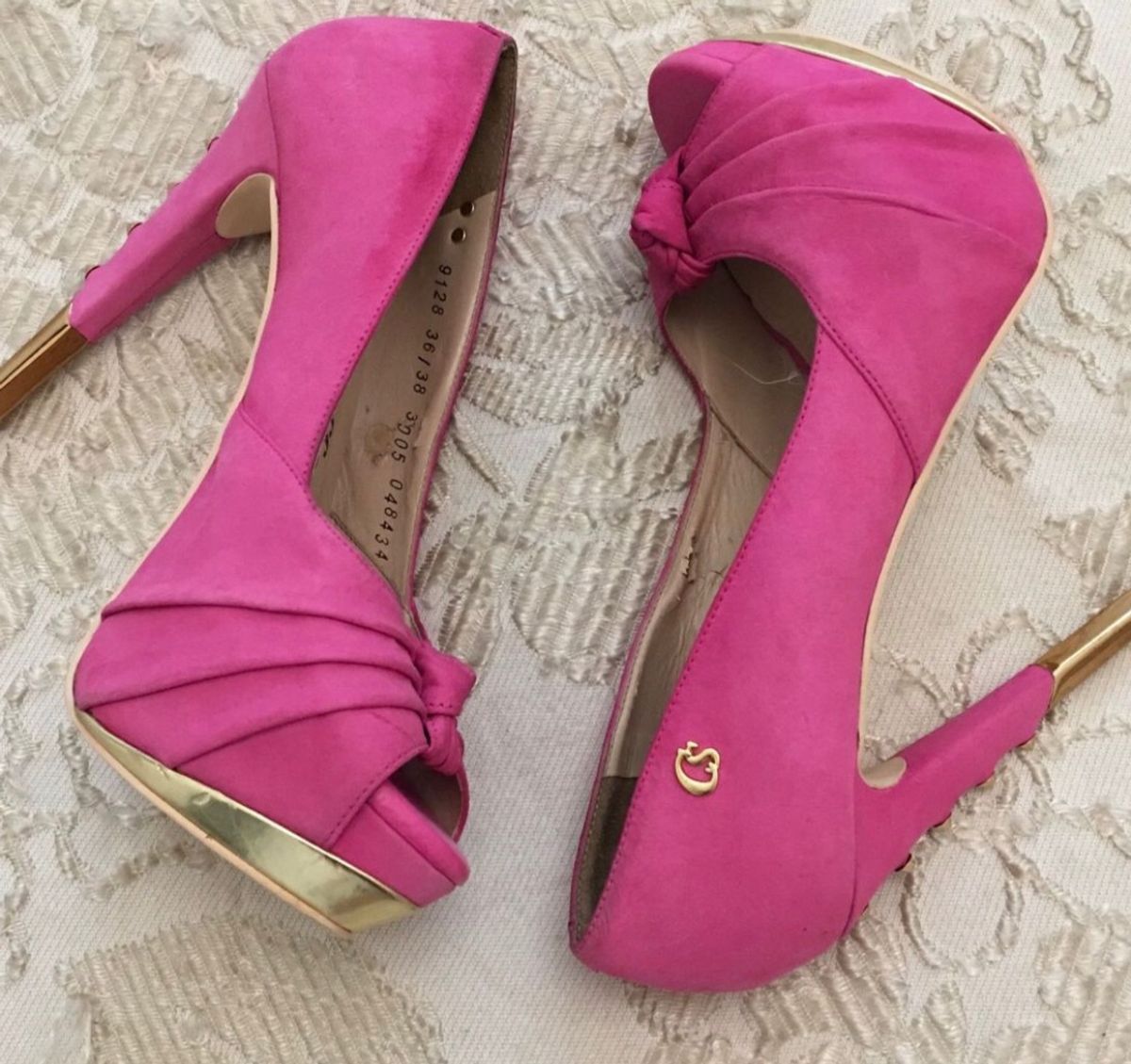 scarpin rosa carmen steffens