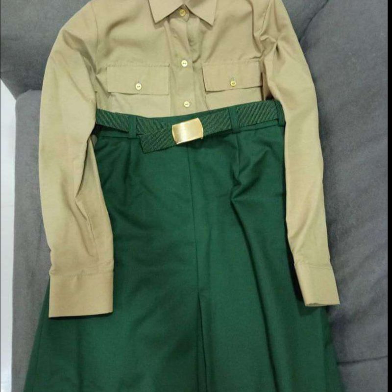 Roupa best sale feminina exercito