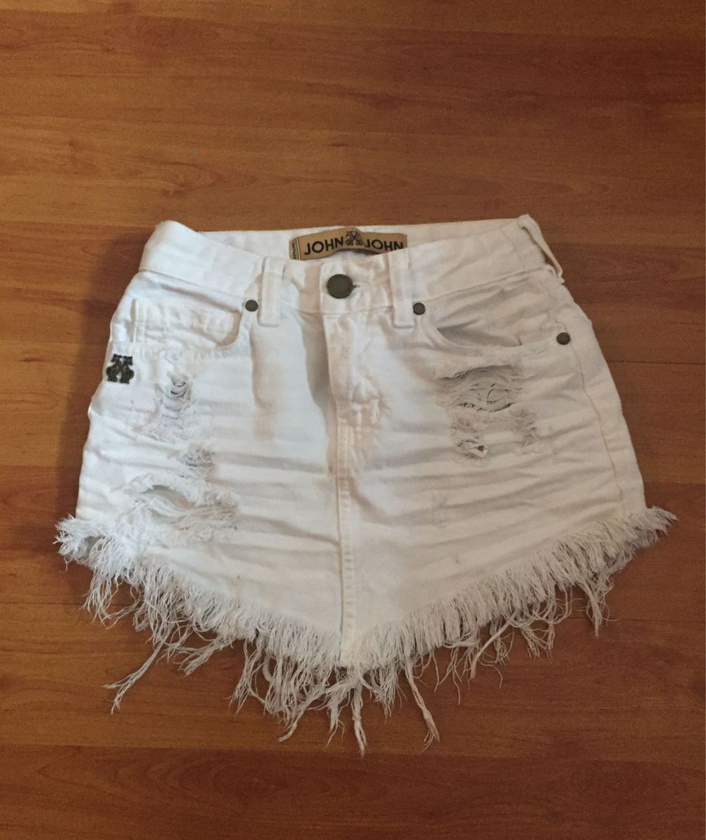 short jeans com bordado