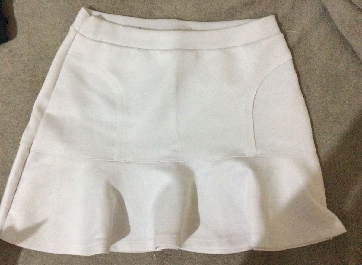 saia peplum branca