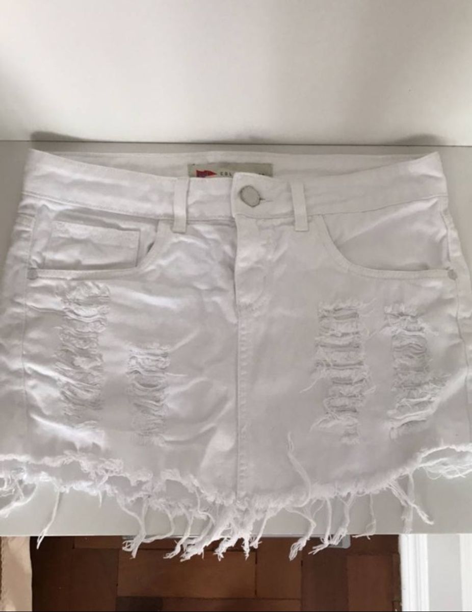 saia jeans rasgadinha curta